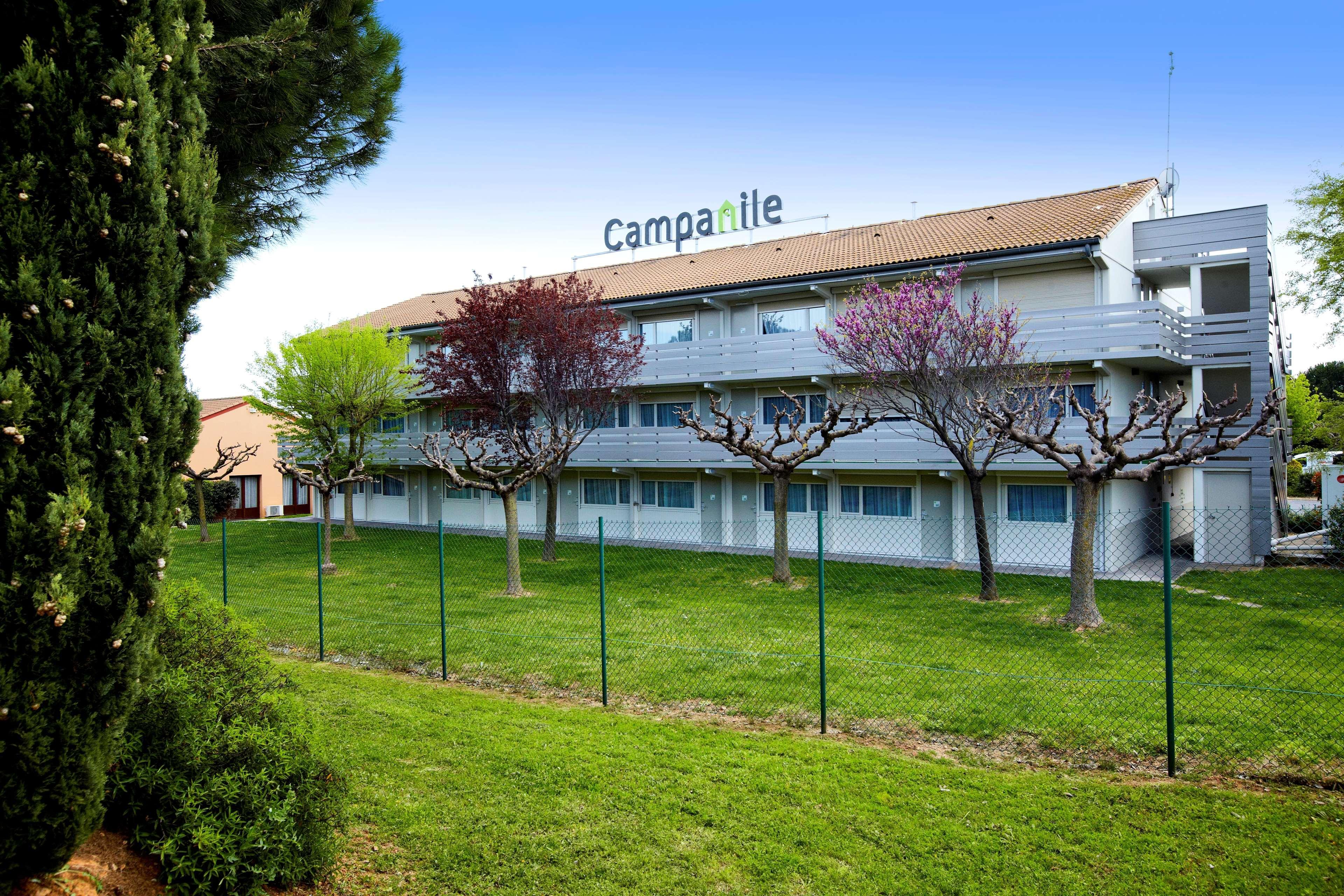 Campanile Beziers A9/A75 Hotel Buitenkant foto