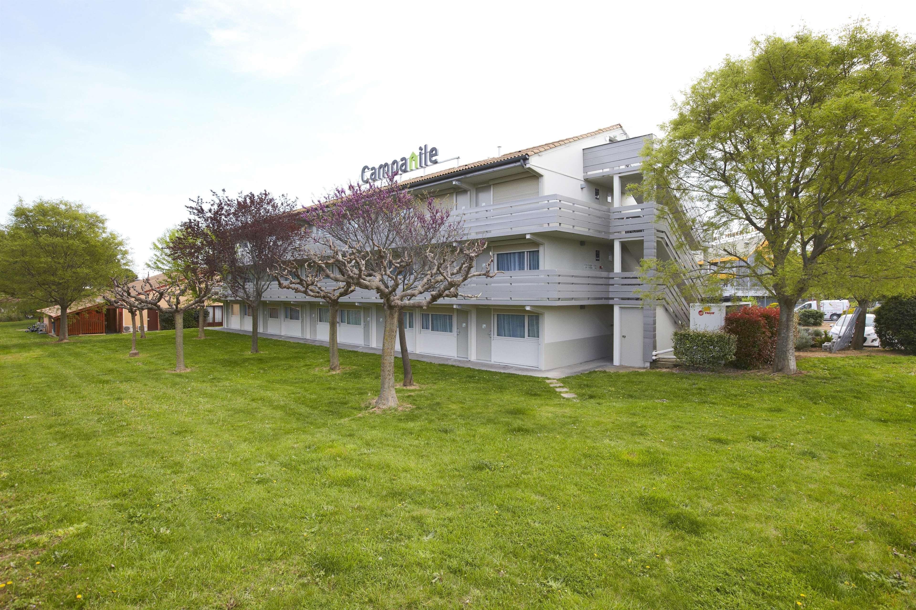 Campanile Beziers A9/A75 Hotel Buitenkant foto